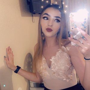 Meet your Posher, Ana